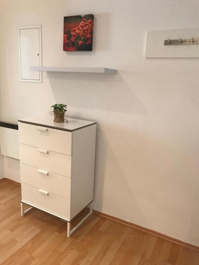 Studio & Apartments Near Reumannplatz Вена Экстерьер фото
