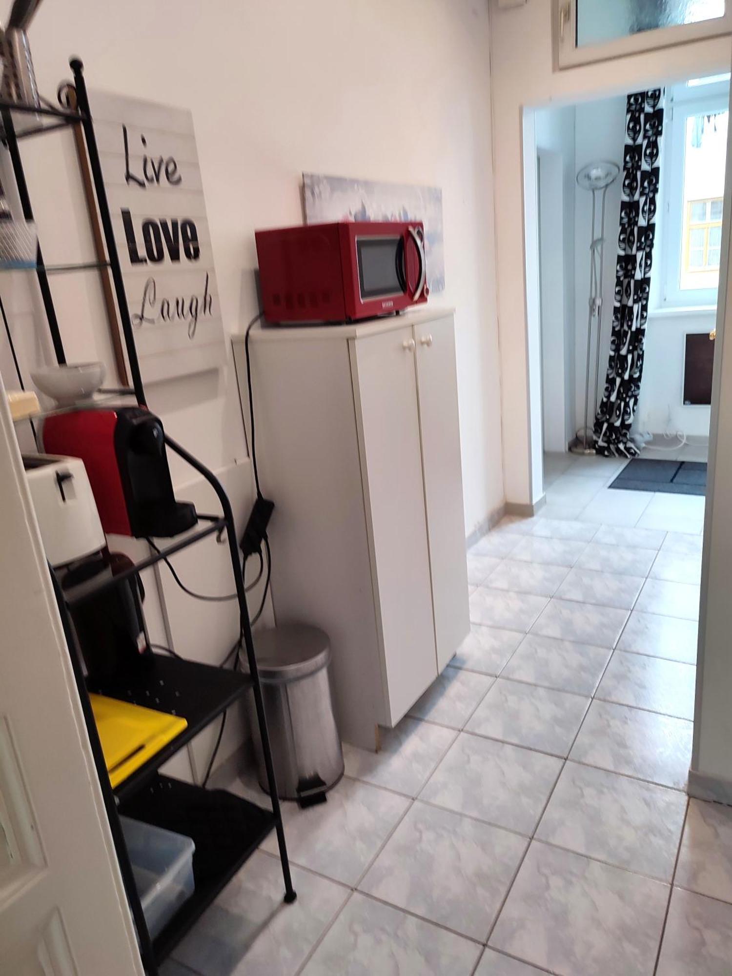 Studio & Apartments Near Reumannplatz Вена Экстерьер фото