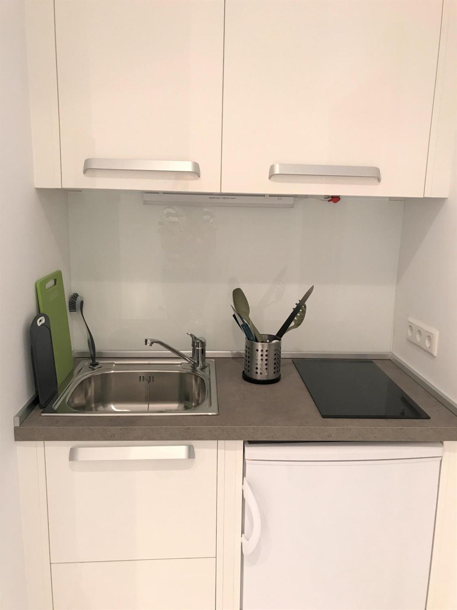 Studio & Apartments Near Reumannplatz Вена Экстерьер фото