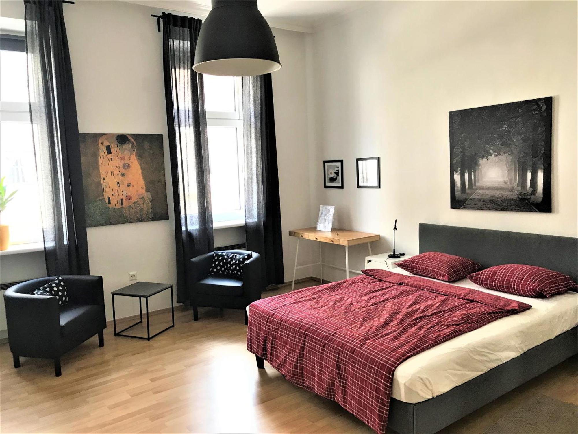 Studio & Apartments Near Reumannplatz Вена Экстерьер фото